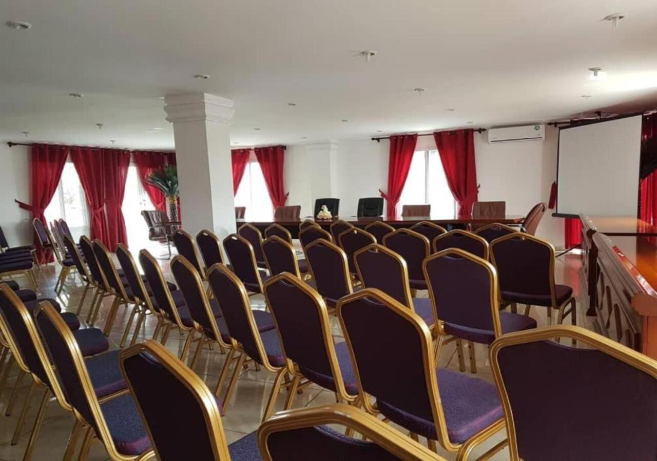 Hotel Imperial Libreville Buitenkant foto