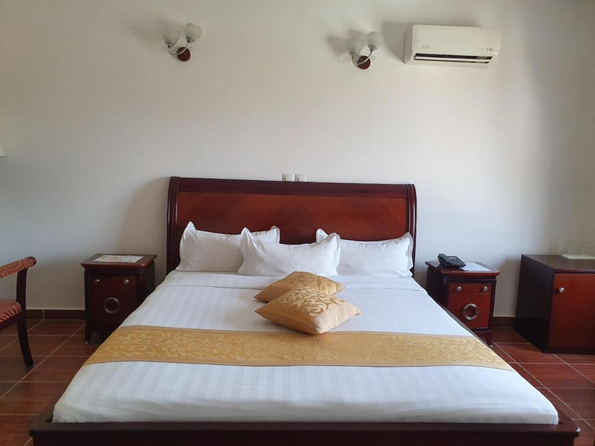 Hotel Imperial Libreville Buitenkant foto